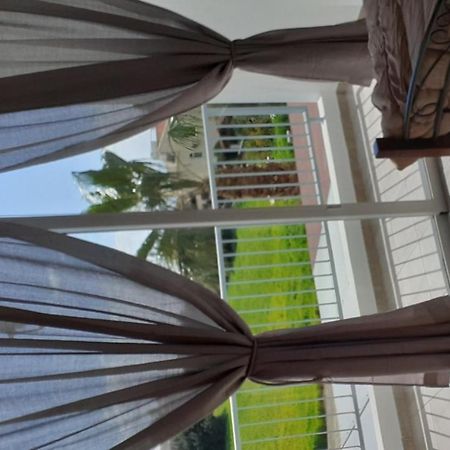 Akamandos 76 Apartment Пея Екстериор снимка