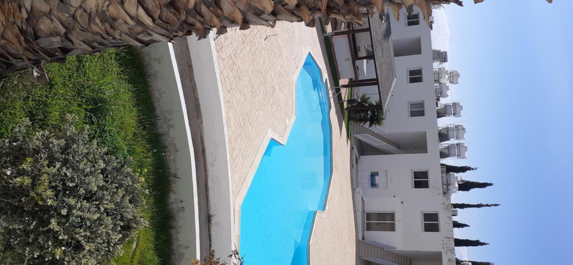 Akamandos 76 Apartment Пея Екстериор снимка