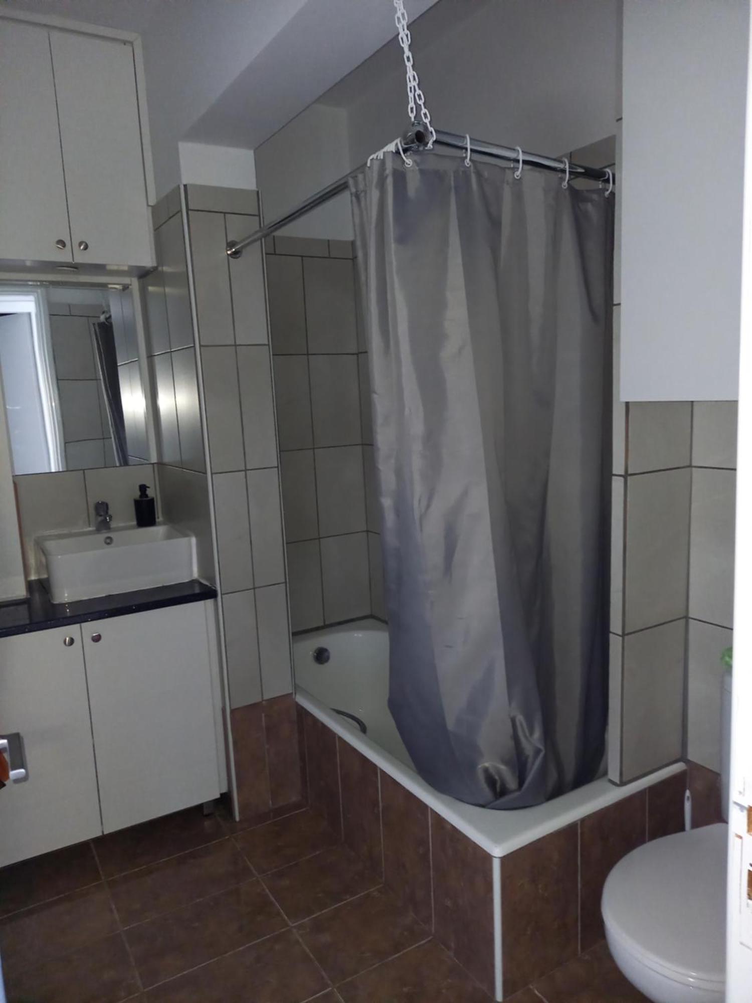 Akamandos 76 Apartment Пея Екстериор снимка